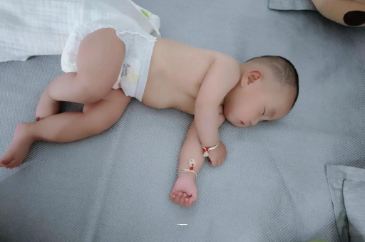 长沙怀孕多久会显肚子